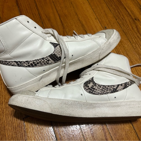 Nike Shoes - Nike Blazer Mid '77 SE Sail Off White Snakeskin Beige Size 10